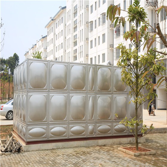 做不銹鋼水箱找千凱，專業(yè)定制，專注水箱11年，咨詢電話：0771-3903136